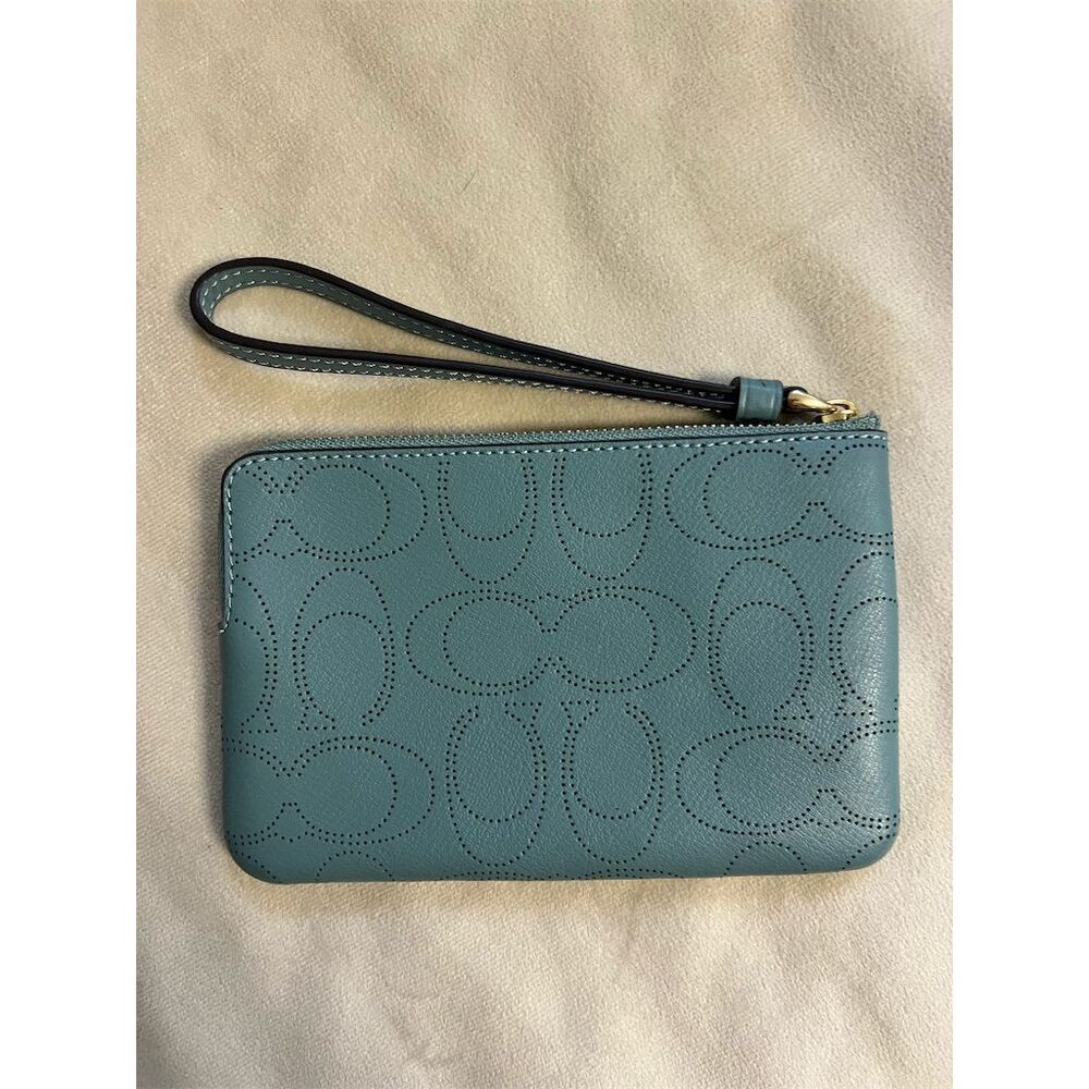 Coach Women's Green Leather Wristlet Wallet with Logo & Zipper Accents - Picture 2 of 6